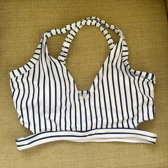 Floral Bikini Set - Picture 2 of 7